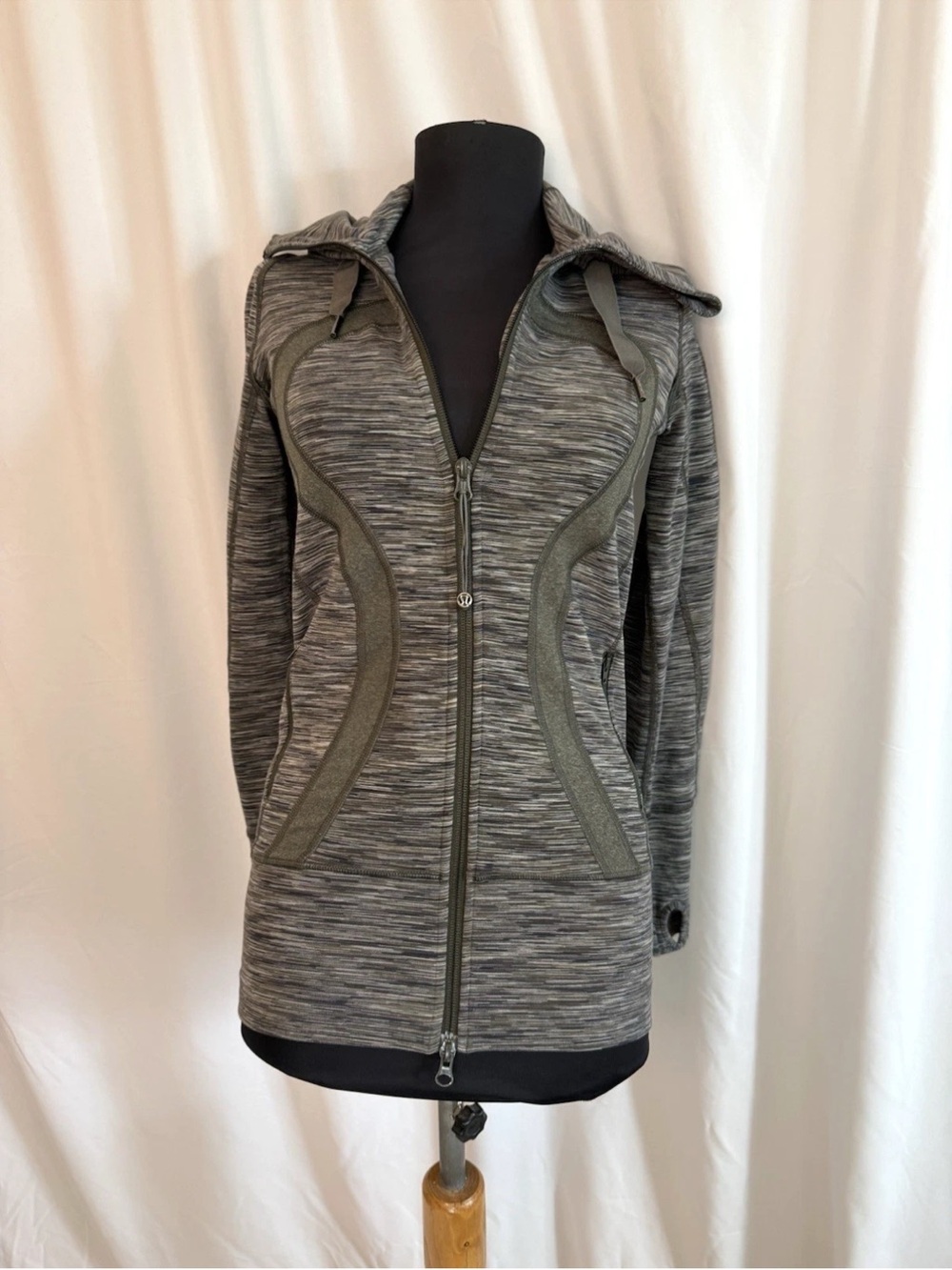 Lululemon Black White Hooded Jacket - size 2